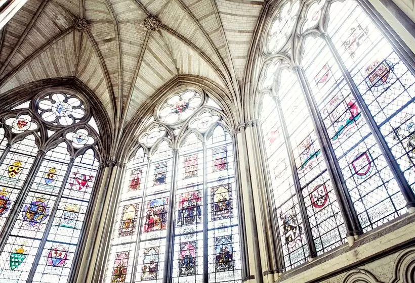 ホテル Kyriad Rouen Sud   Oissel