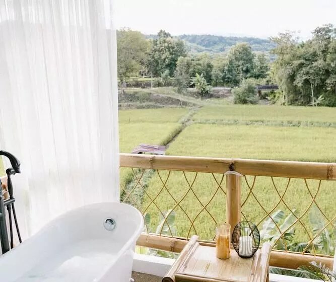 Hotelli Pu Pah Kanna Pua   ปู๋ ป๋าล์ คันนา ปัว