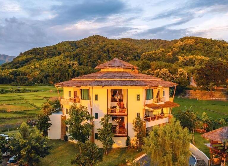 酒店 Pu Pah Kanna Pua ปู๋ ป๋าล์ คันนา ปัว