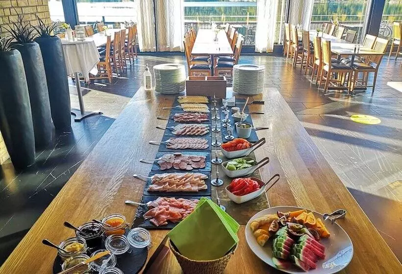 Skåvsjöholm Hotell & Konferens