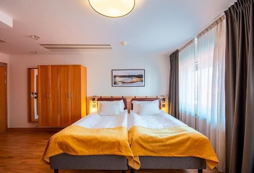 Skåvsjöholm Hotell & Konferens