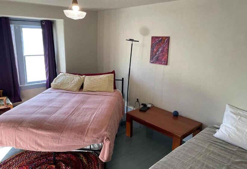 فندق Springer Station