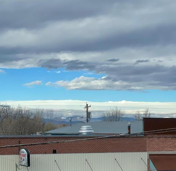 فندق Springer Station