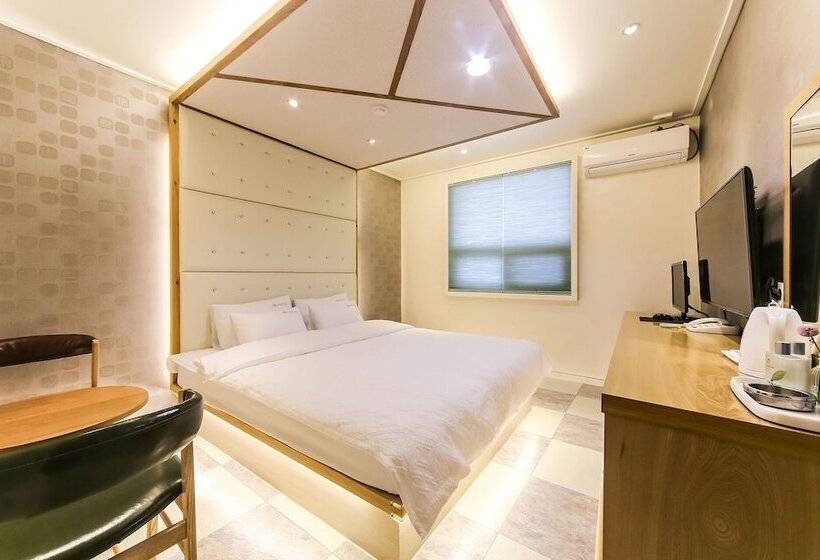 Motel Tongyeong Seopirang