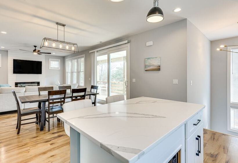 Oak Island Coastal Home W/ Covered Deck!