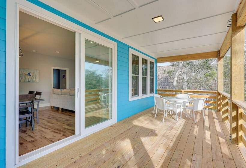 Oak Island Coastal Home W/ Covered Deck!