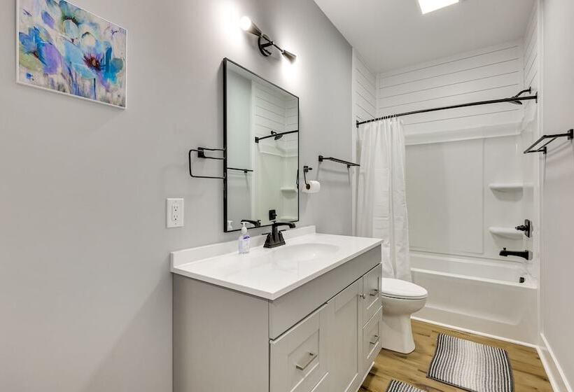 Oak Island Coastal Home W/ Covered Deck!