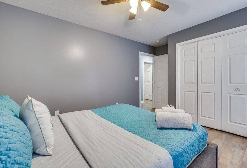 Pennsylvania Home W/ Hot Tub: 7 Mi To Kalahari!