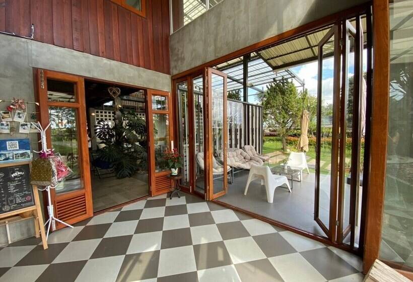 Pensão Lux Homestay