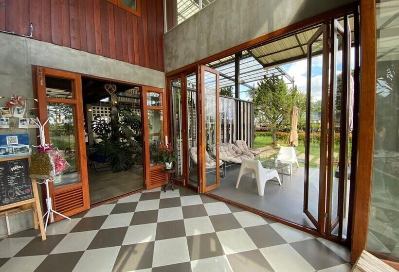 Pensão Lux Homestay