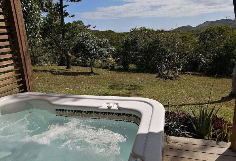 Majatalo Niaouli Lodge