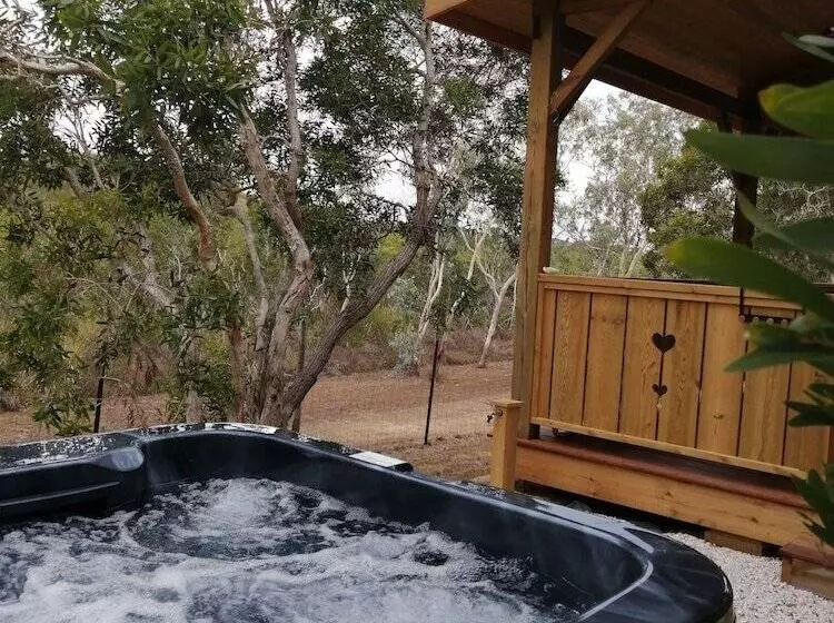 پانسیون Niaouli Lodge