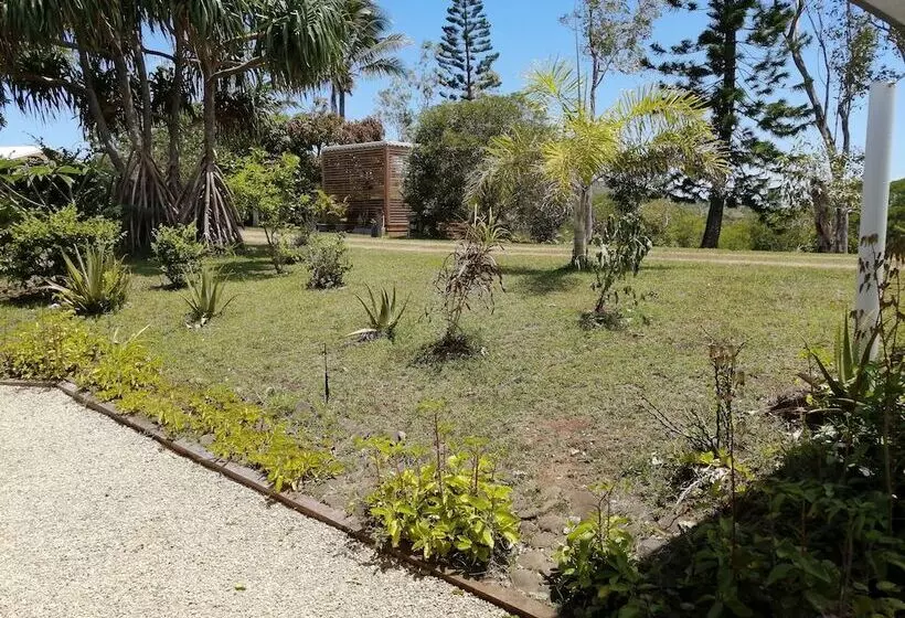 پانسیون Niaouli Lodge