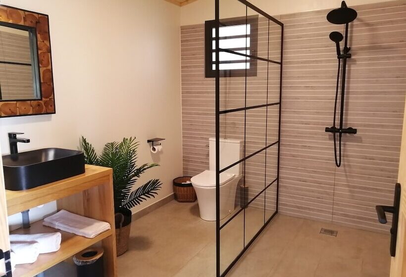 Majatalo Niaouli Lodge