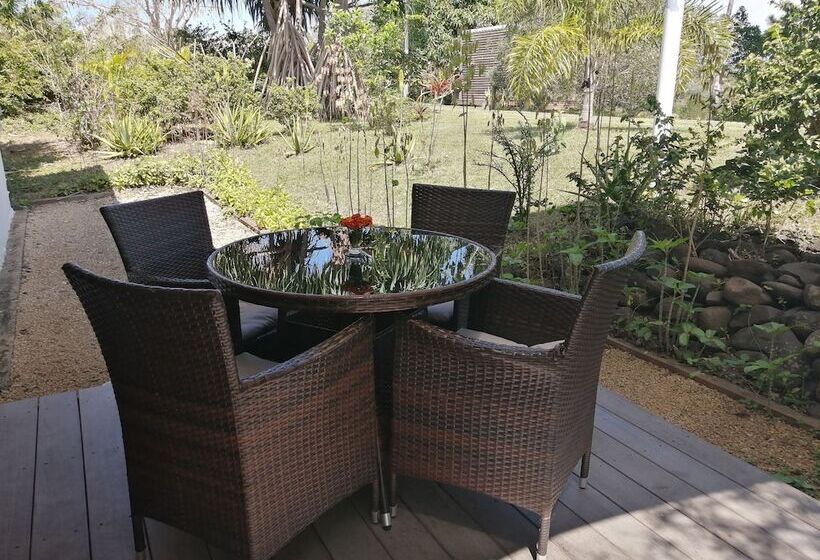 Majatalo Niaouli Lodge