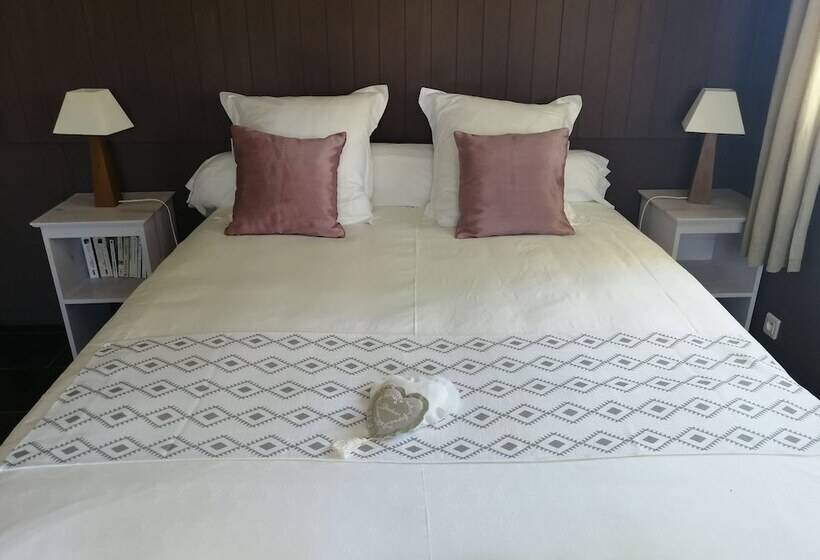 Majatalo Niaouli Lodge