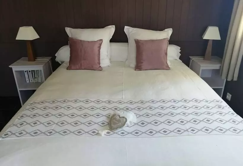 پانسیون Niaouli Lodge
