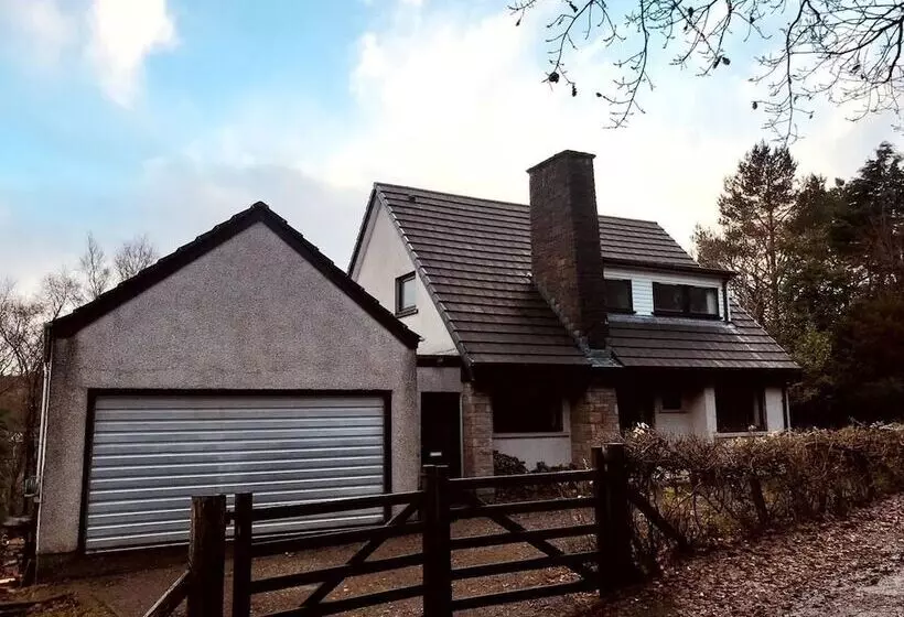 Residenssi Midcentury 3 Bed House In Gairloch