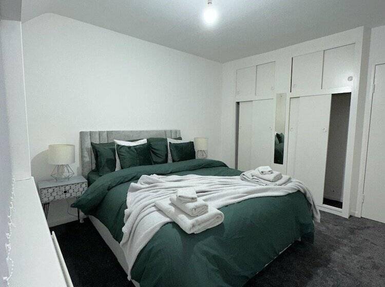 레지던스 Noormak Nights Luxury 3 Bed House In Birmingham