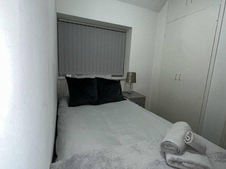 레지던스 Noormak Nights Luxury 3 Bed House In Birmingham