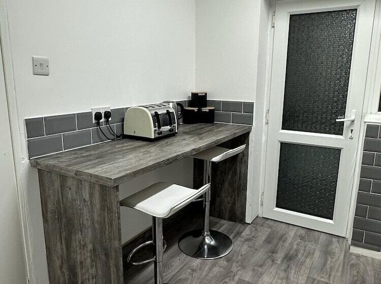 레지던스 Noormak Nights Luxury 3 Bed House In Birmingham