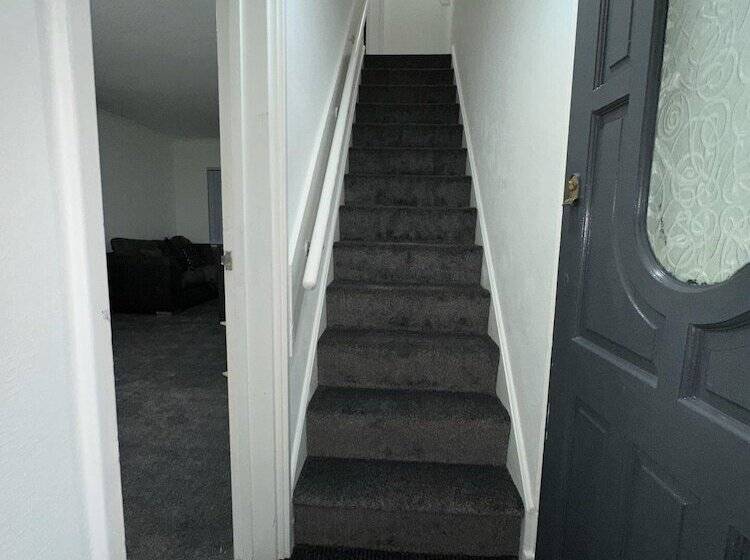 레지던스 Noormak Nights Luxury 3 Bed House In Birmingham