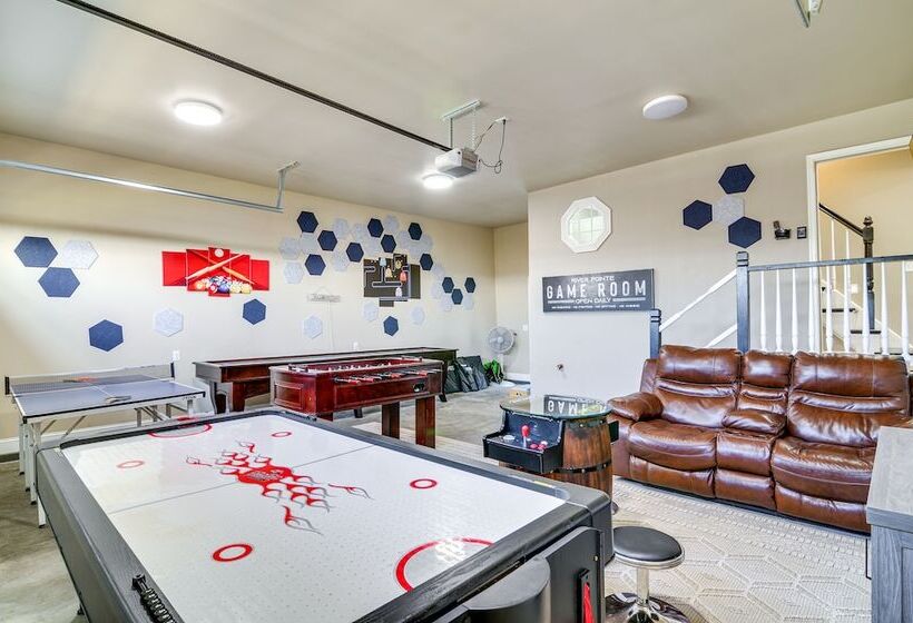 River View Somerset Home: Large Deck, Fire Pit!