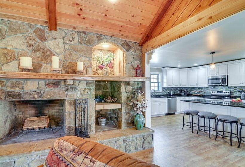 River View Somerset Home: Large Deck, Fire Pit!