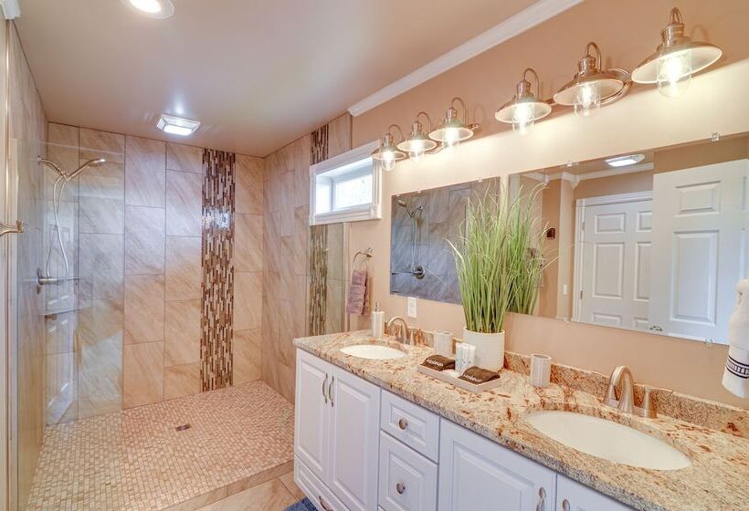 River View Somerset Home: Large Deck, Fire Pit!