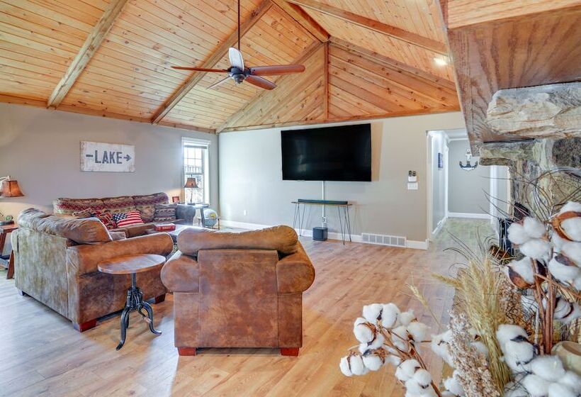 River View Somerset Home: Large Deck, Fire Pit!