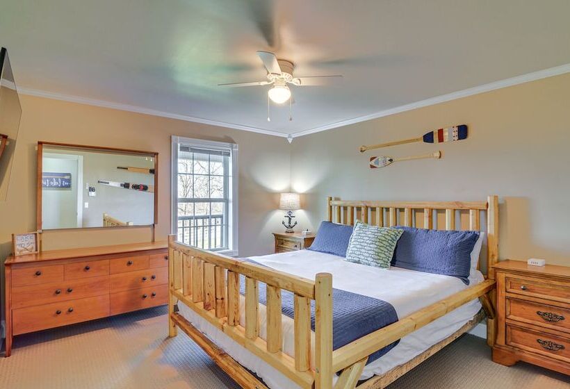 River View Somerset Home: Large Deck, Fire Pit!