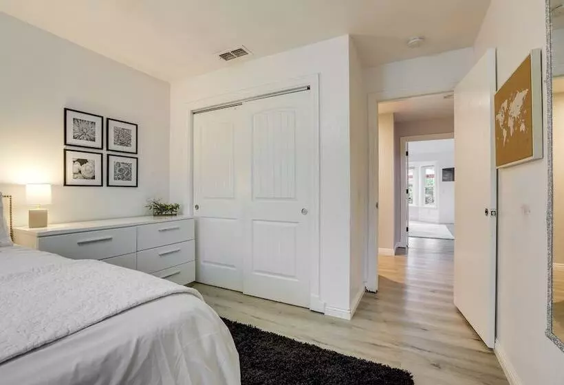 Roseville Home W/ Pool, 5 Mi To Folsom Lake!