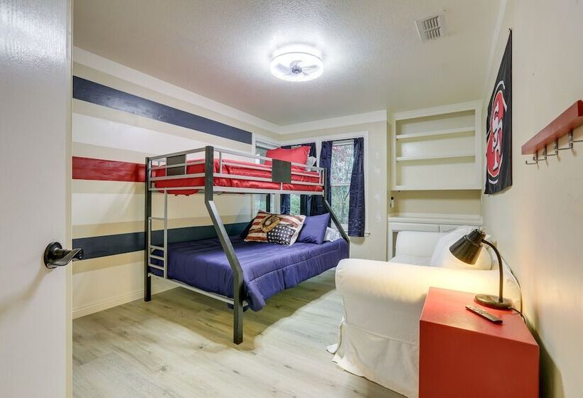 Roseville Home W/ Pool, 5 Mi To Folsom Lake!