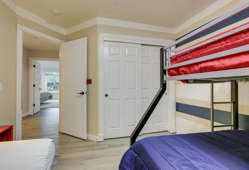 Roseville Home W/ Pool, 5 Mi To Folsom Lake!