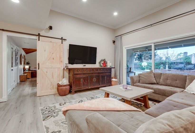 Roseville Home W/ Pool, 5 Mi To Folsom Lake!