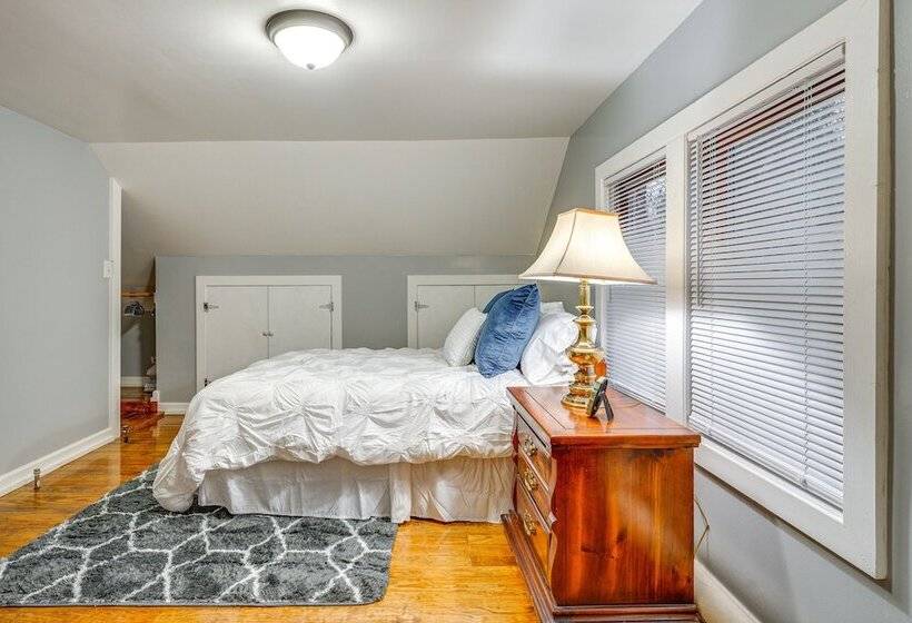 Spacious Jamestown Home Near Nat L Comedy Center!