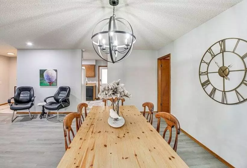 Stay And Play    Hot Springs Village Home!