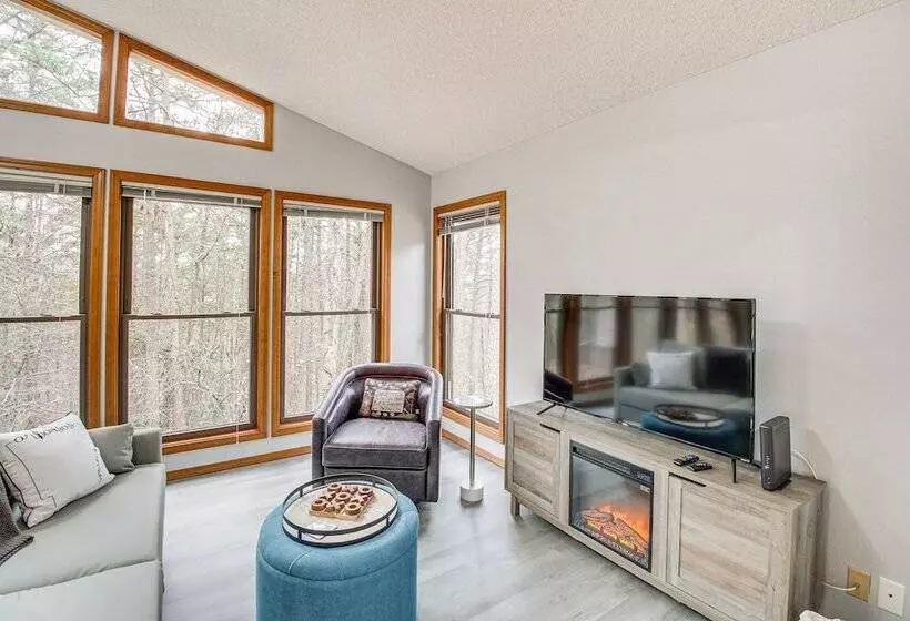 Stay And Play    Hot Springs Village Home!