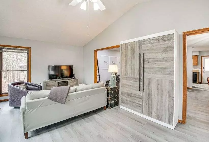 Stay And Play    Hot Springs Village Home!