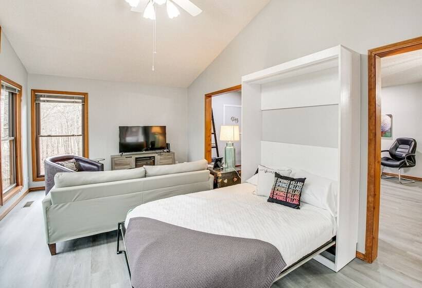 Stay And Play    Hot Springs Village Home!