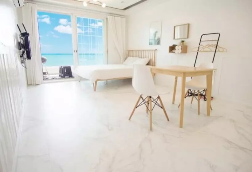 Taean Sharon Pension