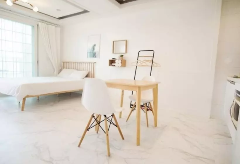 Taean Sharon Pension