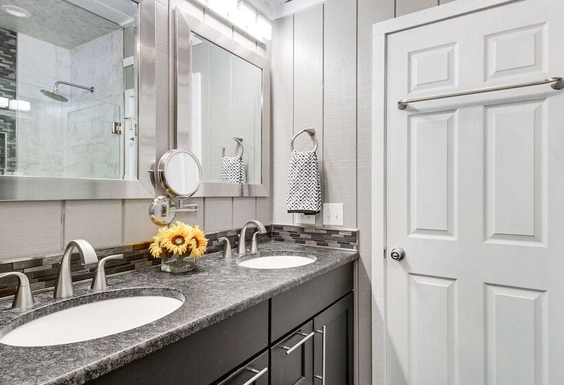 Unique Smith Mountain Lake Home Over Water W/ Dock