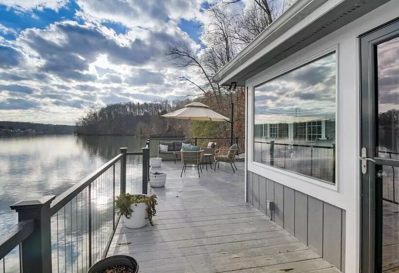 Unique Smith Mountain Lake Home Over Water W/ Dock