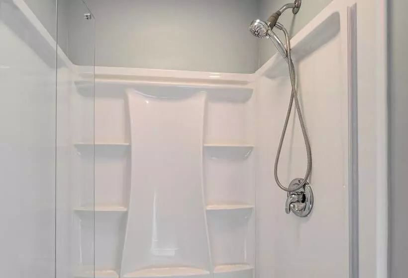 Waterfront Historical District Home Near River