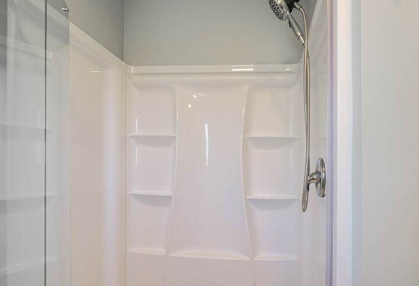 Waterfront Historical District Home Near River