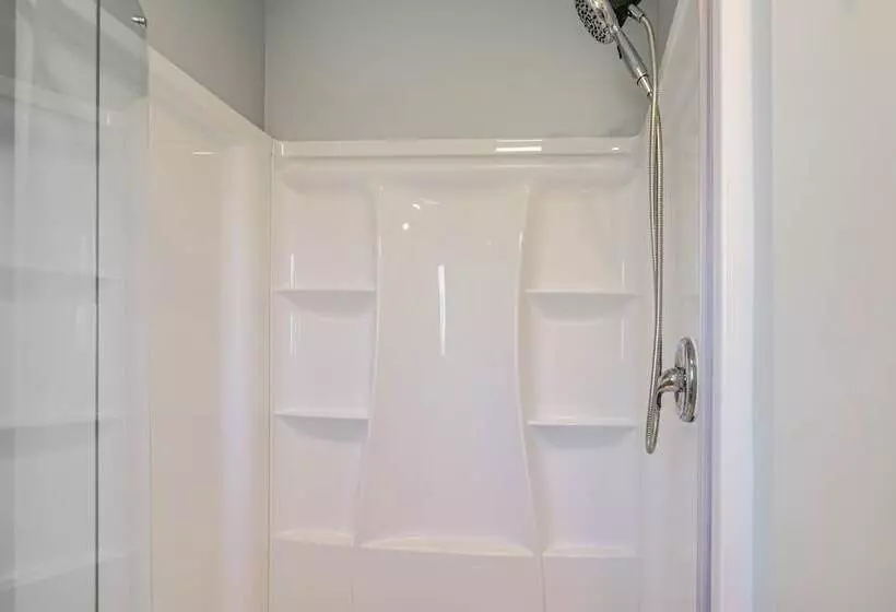 Waterfront Historical District Home Near River