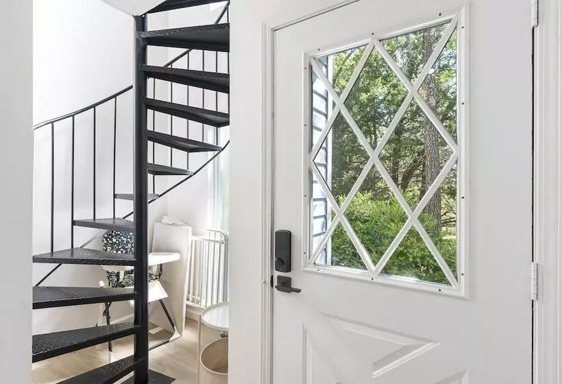 Whispering Woods Retreat Branson