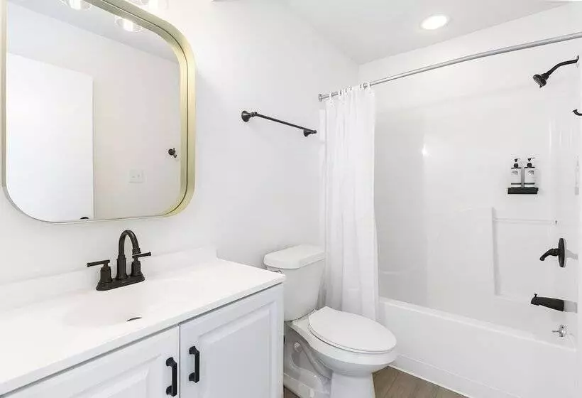 Whispering Woods Retreat Branson