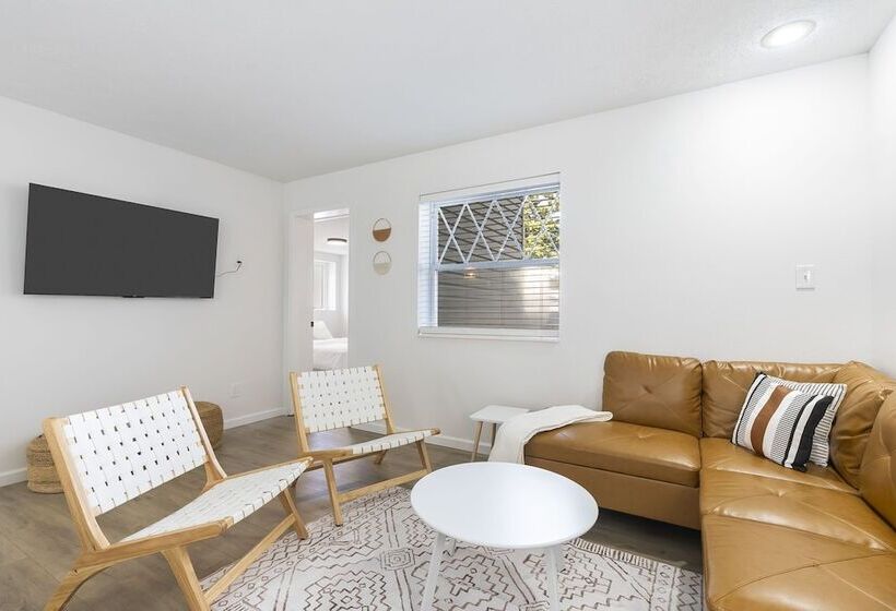 Whispering Woods Retreat Branson